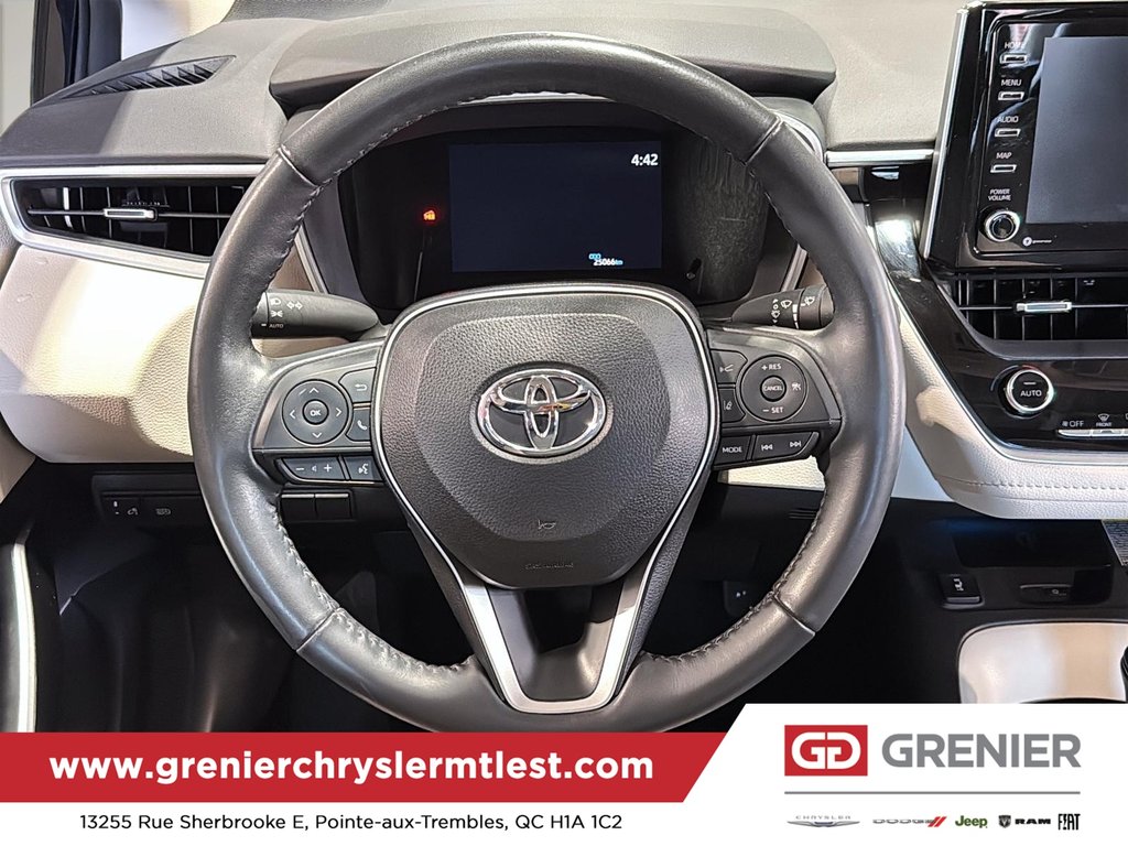 Toyota Corolla XLE 2022 à Pointe-Aux-Trembles, Québec - 13 - w1024h768px
