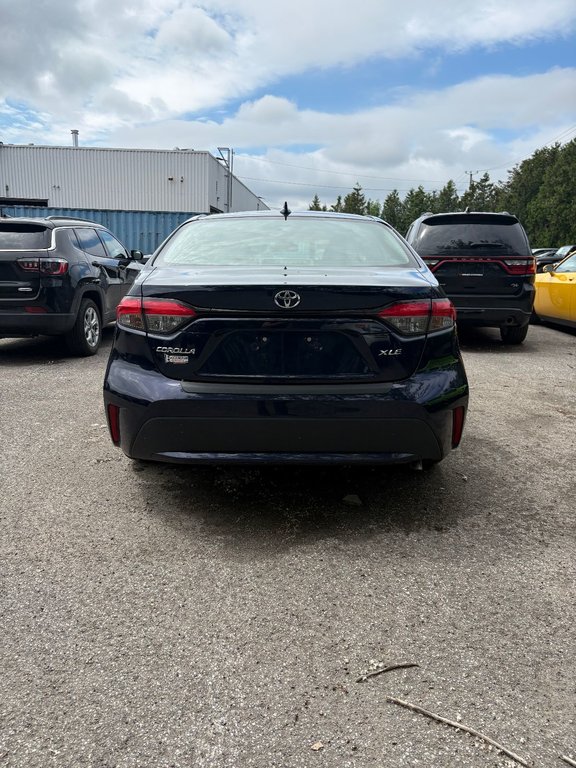 2022 Toyota Corolla XLE in Pointe-Aux-Trembles, Quebec - 4 - w1024h768px