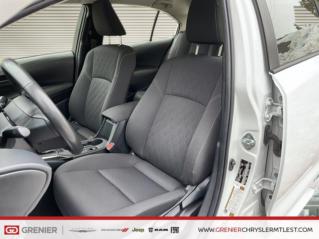 Toyota Corolla LE + HYBRIDE + AWD 2024 à Pointe-Aux-Trembles, Québec - 9 - w1024h768px