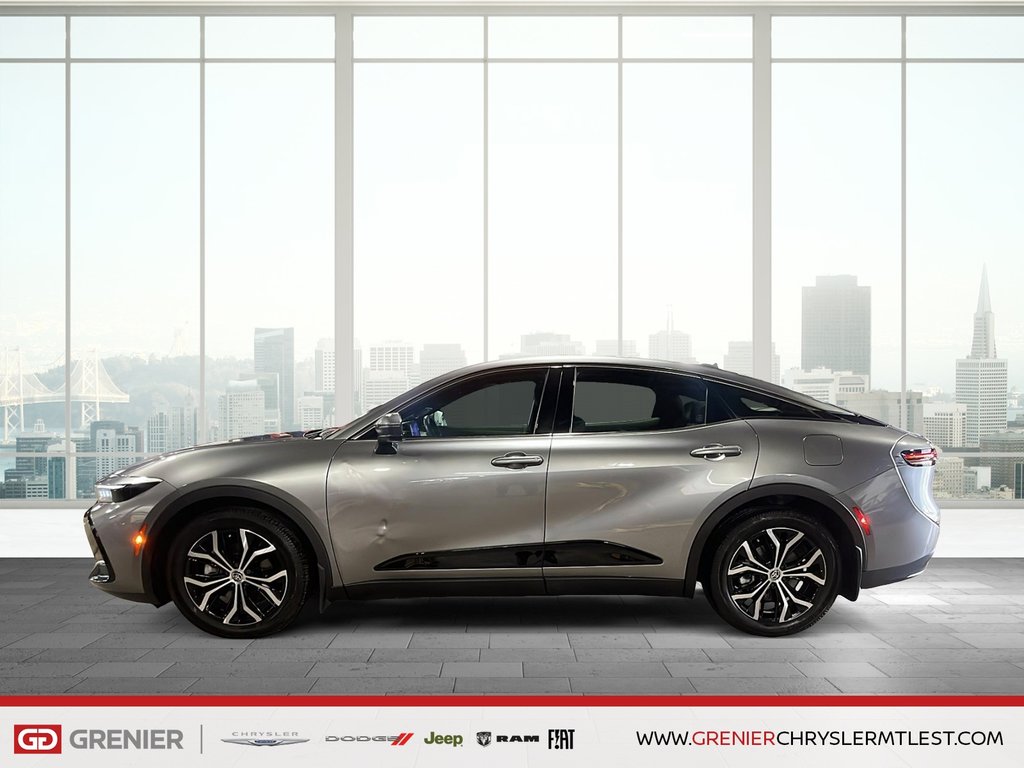 2023 Toyota CROWN XLE + HYBRIDE + TOIT DE VERRE PANO in Pointe-Aux-Trembles, Quebec - 6 - w1024h768px
