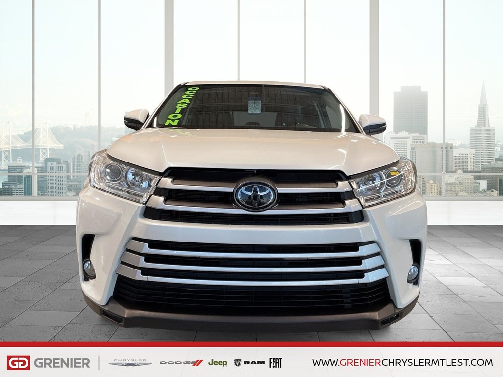 2019 Toyota Highlander LE + AWD + 8 PASSAGERS in Pointe-Aux-Trembles, Quebec - 2 - w1024h768px