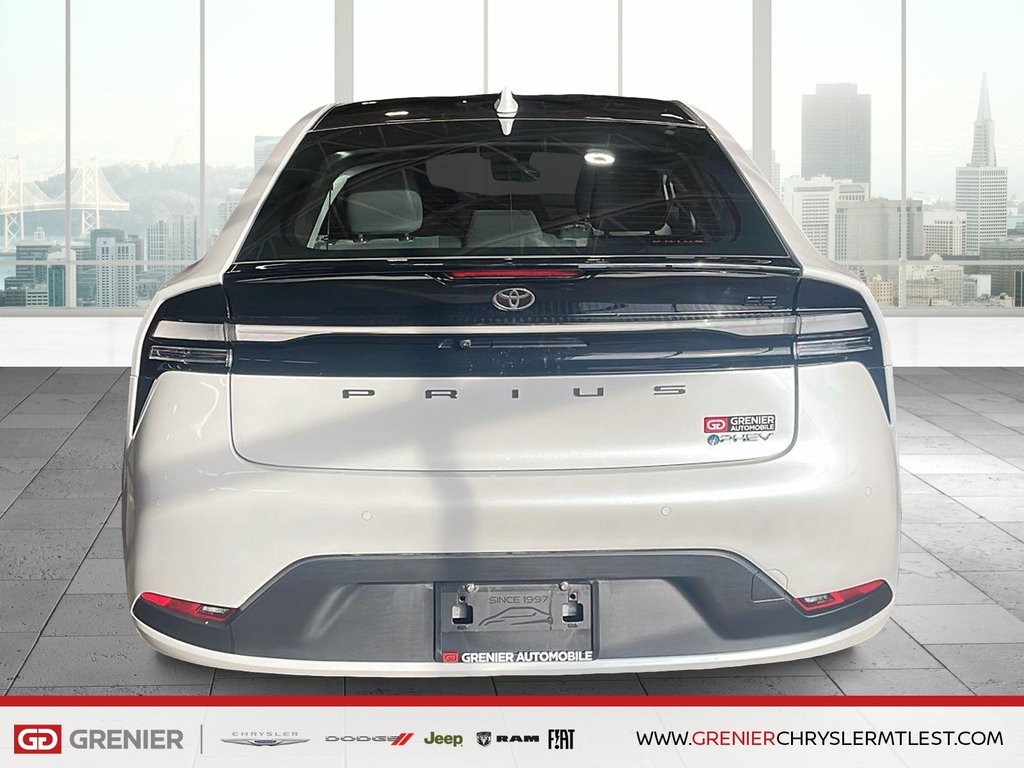 Toyota Prius Plug-in Hybrid SE + FWD + GROUPE ELECTRIQUE 2025 à Pointe-Aux-Trembles, Québec - 3 - w1024h768px