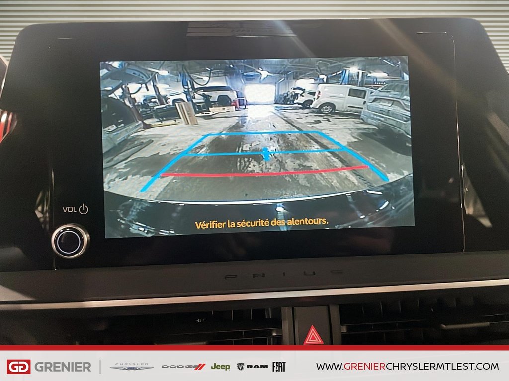 Toyota Prius Plug-in Hybrid SE + FWD + GROUPE ELECTRIQUE 2025 à Pointe-Aux-Trembles, Québec - 12 - w1024h768px