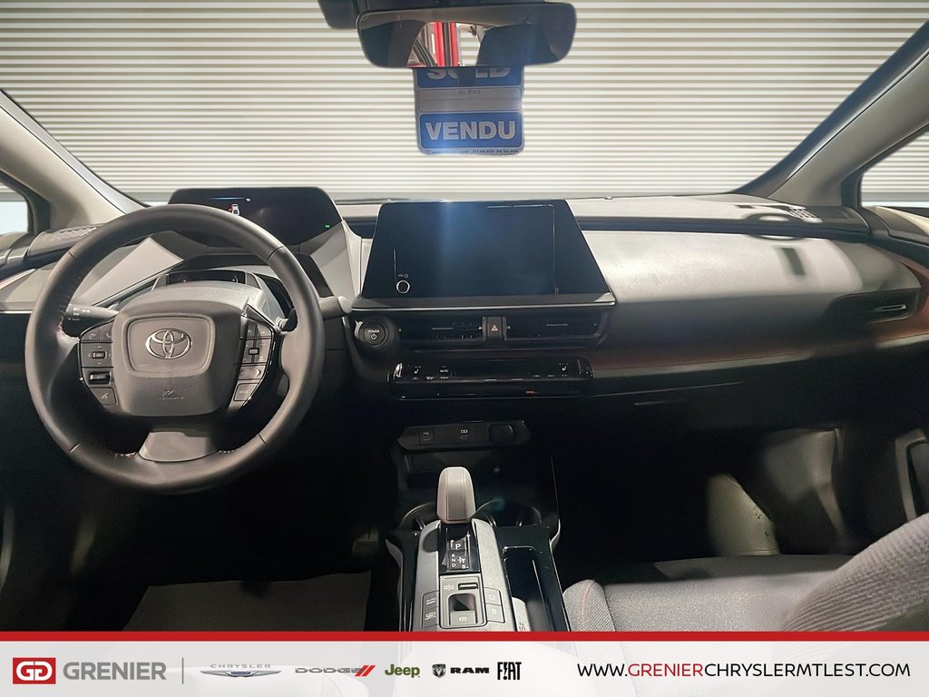 Toyota Prius Plug-in Hybrid SE + FWD + GROUPE ELECTRIQUE 2025 à Pointe-Aux-Trembles, Québec - 8 - w1024h768px