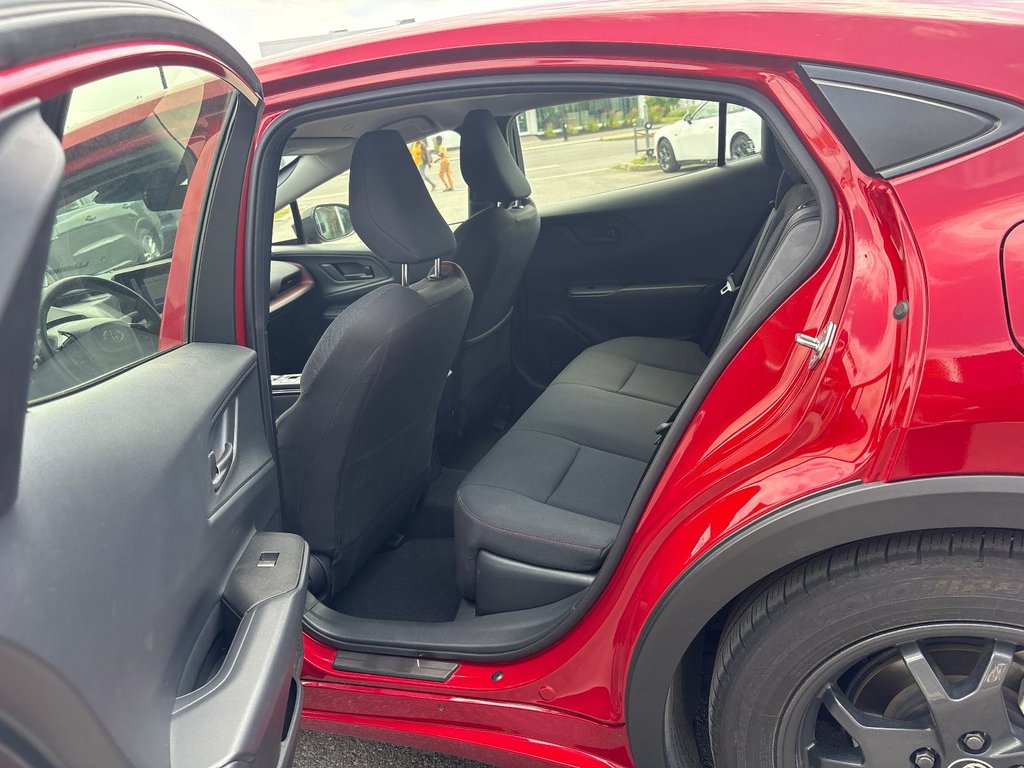 2024 Toyota Prius Prime XSE in Pointe-Aux-Trembles, Quebec - 7 - w1024h768px