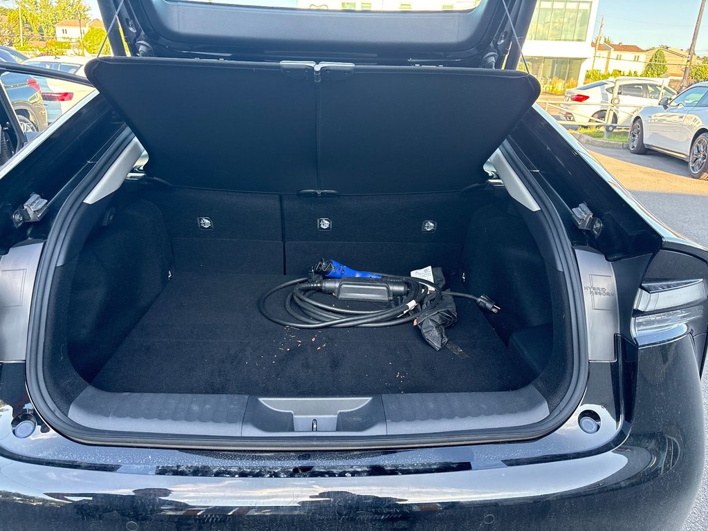 2024 Toyota Prius Prime XSE in Pointe-Aux-Trembles, Quebec - 19 - w1024h768px