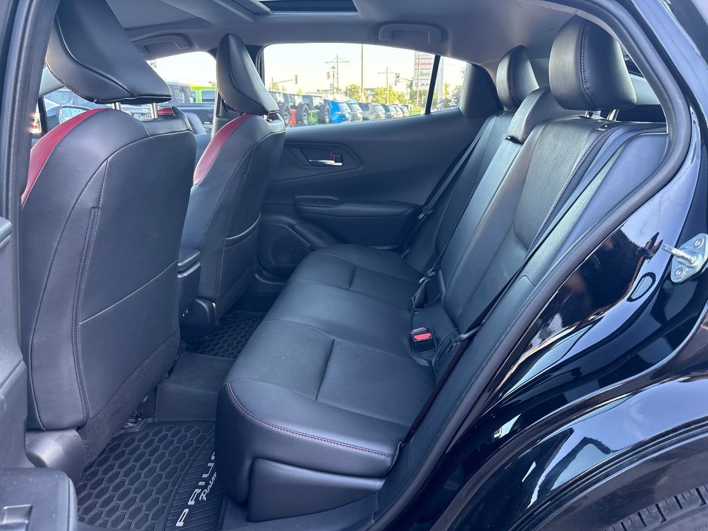 2024 Toyota Prius Prime XSE in Pointe-Aux-Trembles, Quebec - 17 - w1024h768px