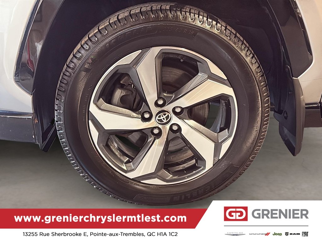 Toyota RAV4 Prime SE AWD 2021 à Pointe-Aux-Trembles, Québec - 14 - w1024h768px