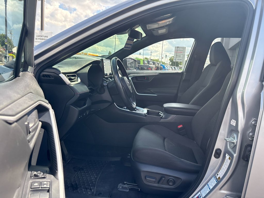 2021 Toyota RAV4 Prime SE in Pointe-Aux-Trembles, Quebec - 13 - w1024h768px