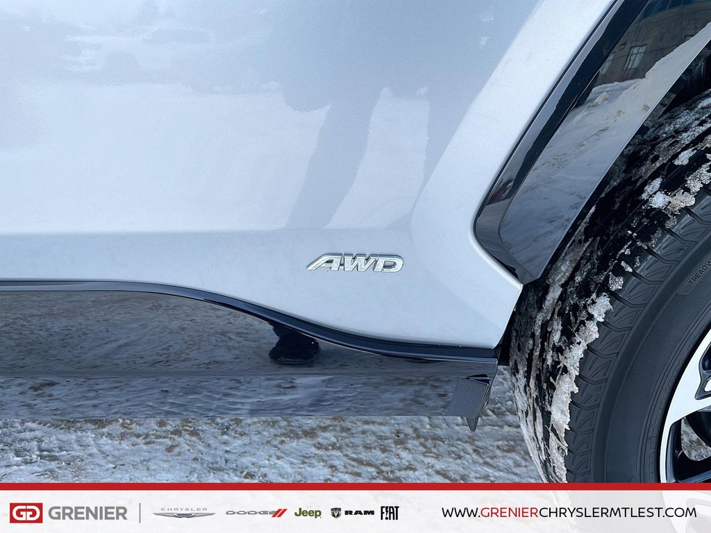 Toyota RAV4 Prime XSE + HYBRIDE + AWD + TOIT OUVRANT 2024 à Pointe-Aux-Trembles, Québec - 4 - w1024h768px