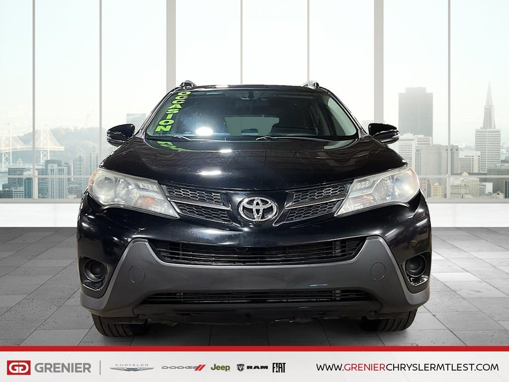 Toyota RAV4 LE + BLUETOOTH + CLIMATISATION 2015 à Pointe-Aux-Trembles, Québec - 2 - w1024h768px