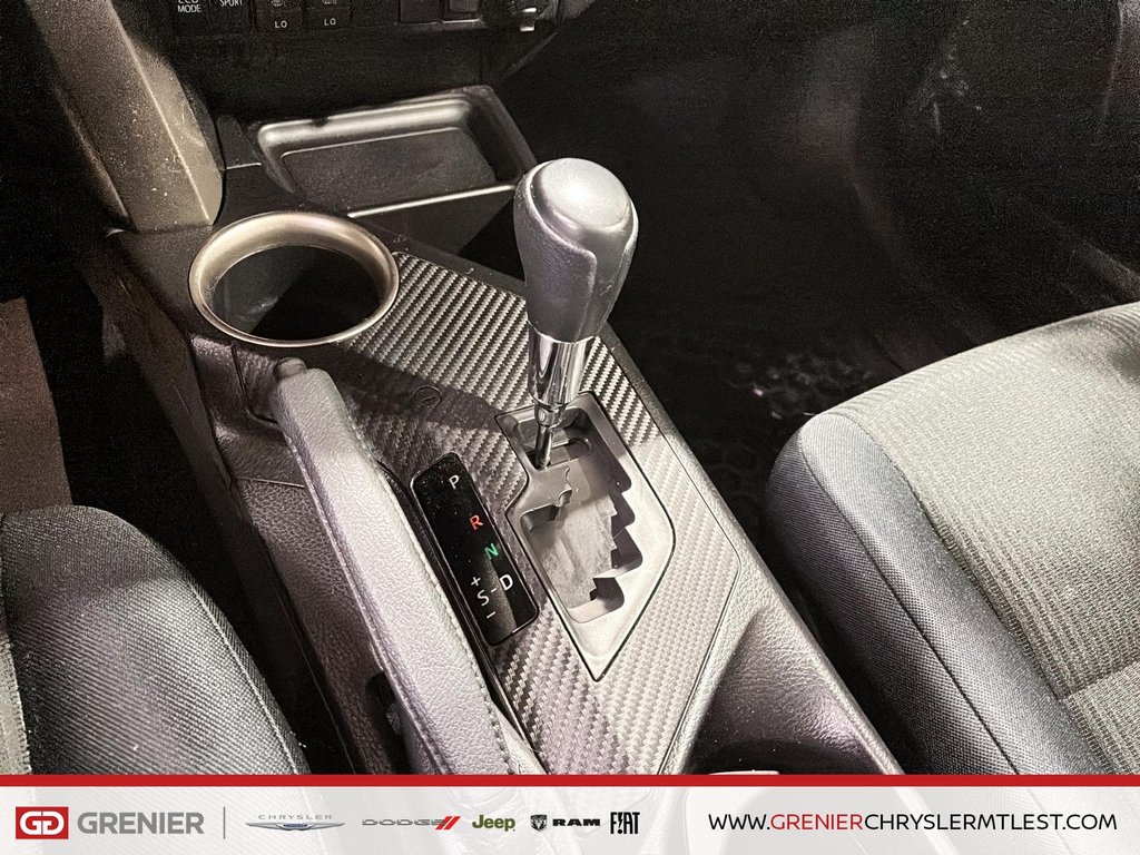 Toyota RAV4 LE + AWD + AUTOMATIQUE + GROUPE ELECTRIQUE 2015 à Pointe-Aux-Trembles, Québec - 13 - w1024h768px