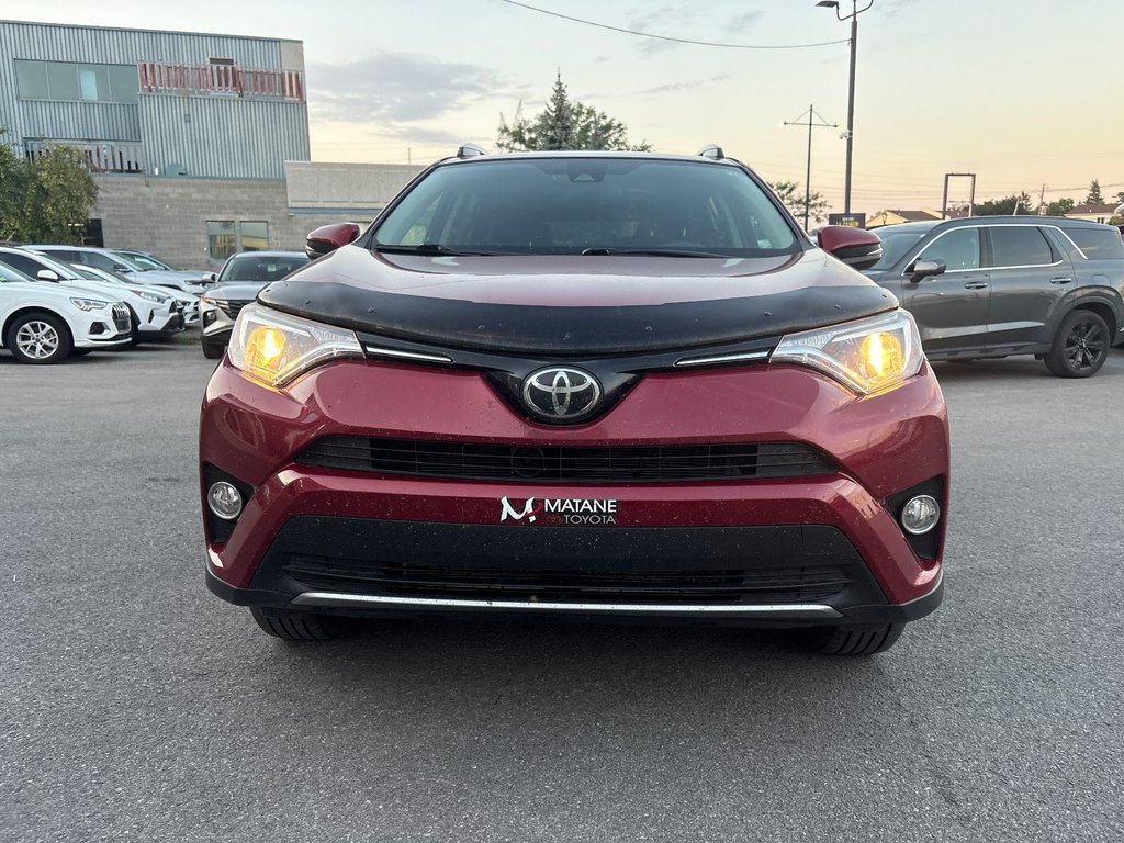 2018 Toyota RAV4 XLE+AWD in Pointe-Aux-Trembles, Quebec - 3 - w1024h768px