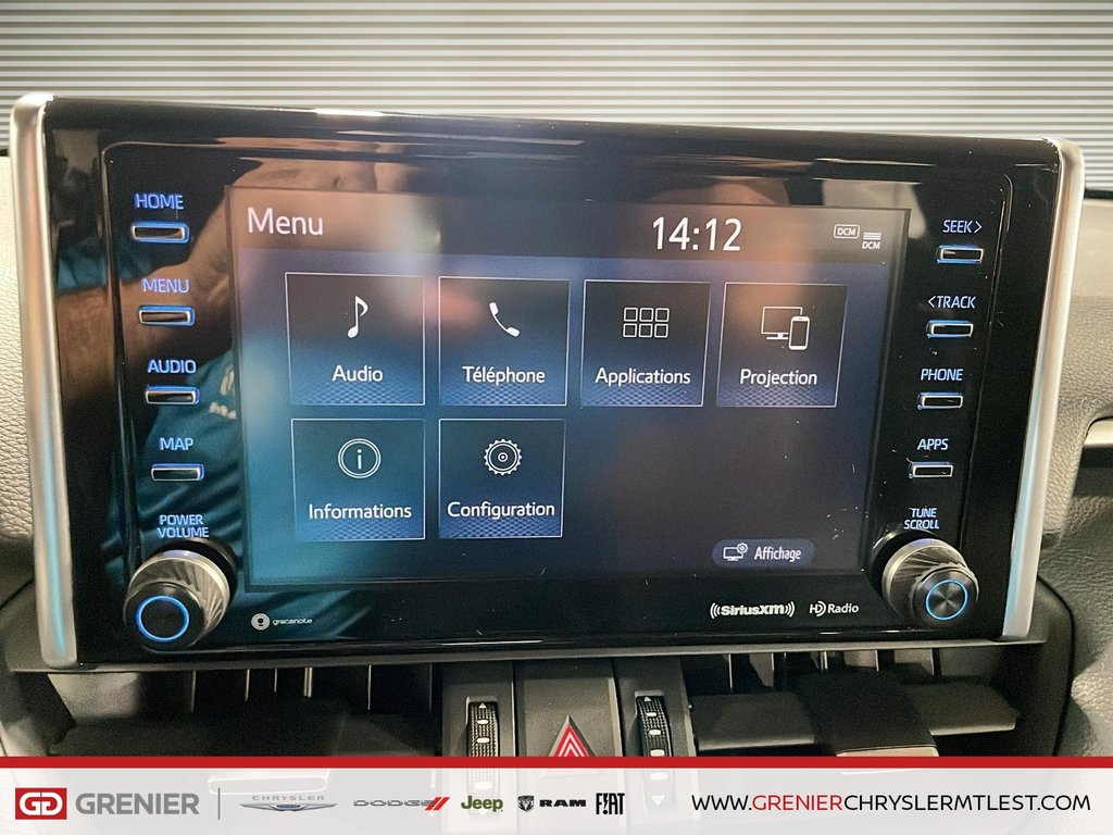 Toyota RAV4 XSE HYBRIDE + AWD + TOIT OUVRANT 2021 à Pointe-Aux-Trembles, Québec - 17 - w1024h768px