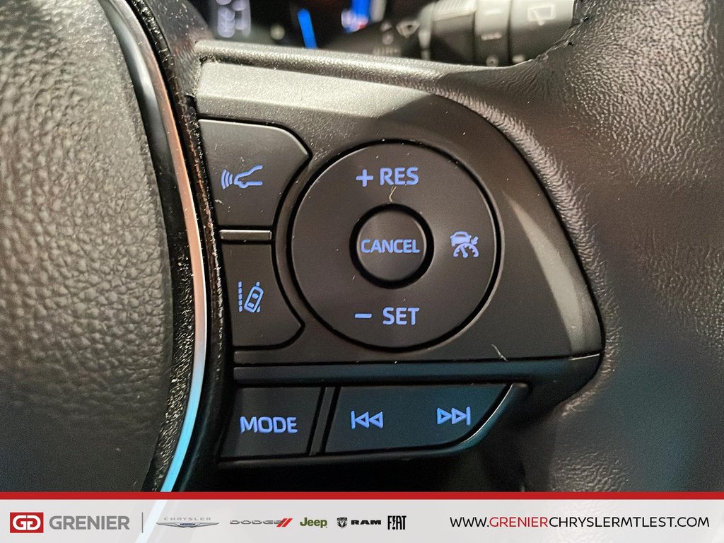 Toyota RAV4 XSE HYBRIDE + AWD + TOIT OUVRANT 2021 à Pointe-Aux-Trembles, Québec - 14 - w1024h768px