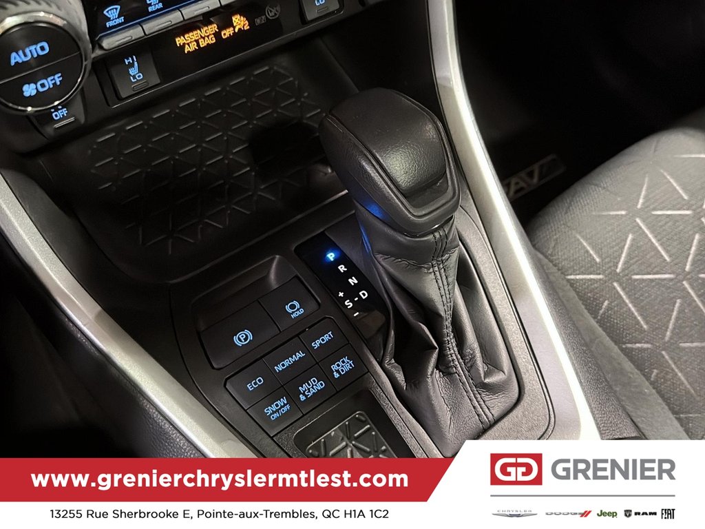 2021 Toyota RAV4 XLE+AWD in Pointe-Aux-Trembles, Quebec - 16 - w1024h768px