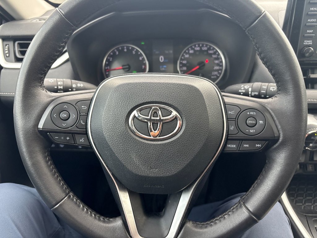Toyota RAV4 XLE+AWD 2021 à Pointe-Aux-Trembles, Québec - 15 - w1024h768px
