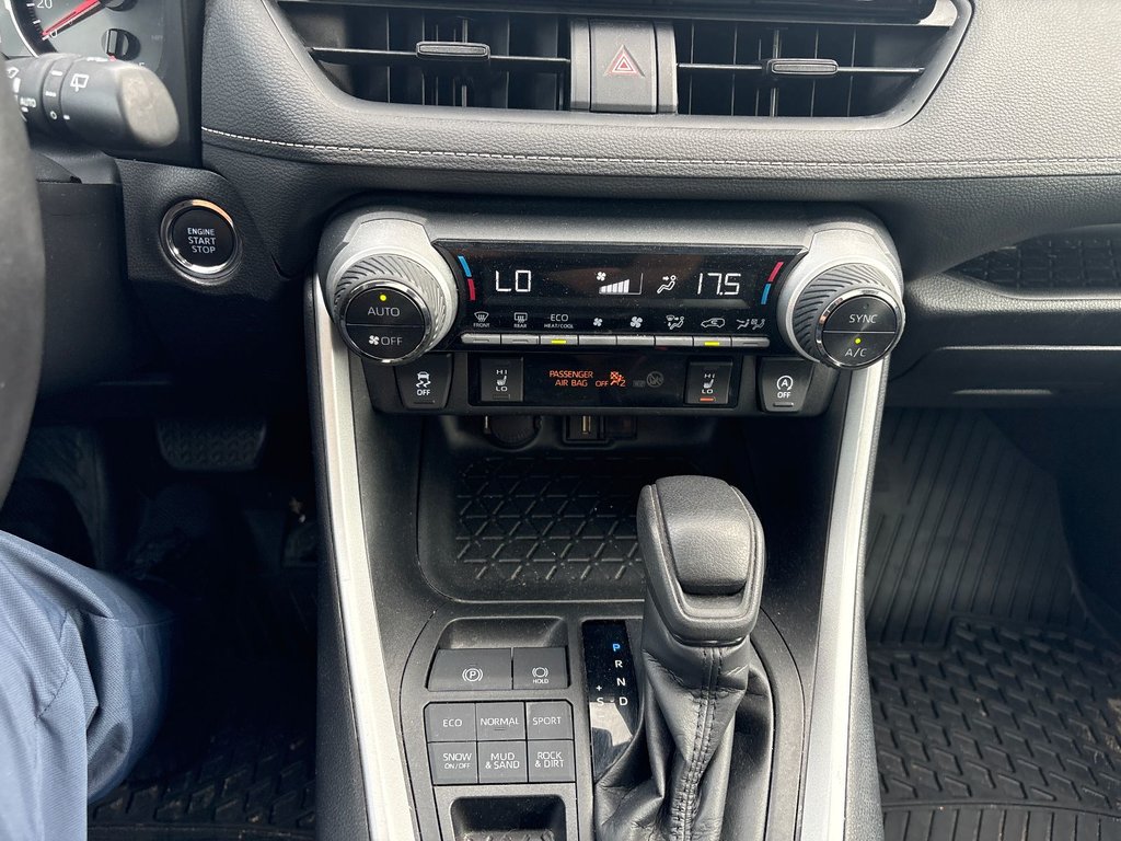Toyota RAV4 XLE+AWD 2021 à Pointe-Aux-Trembles, Québec - 19 - w1024h768px
