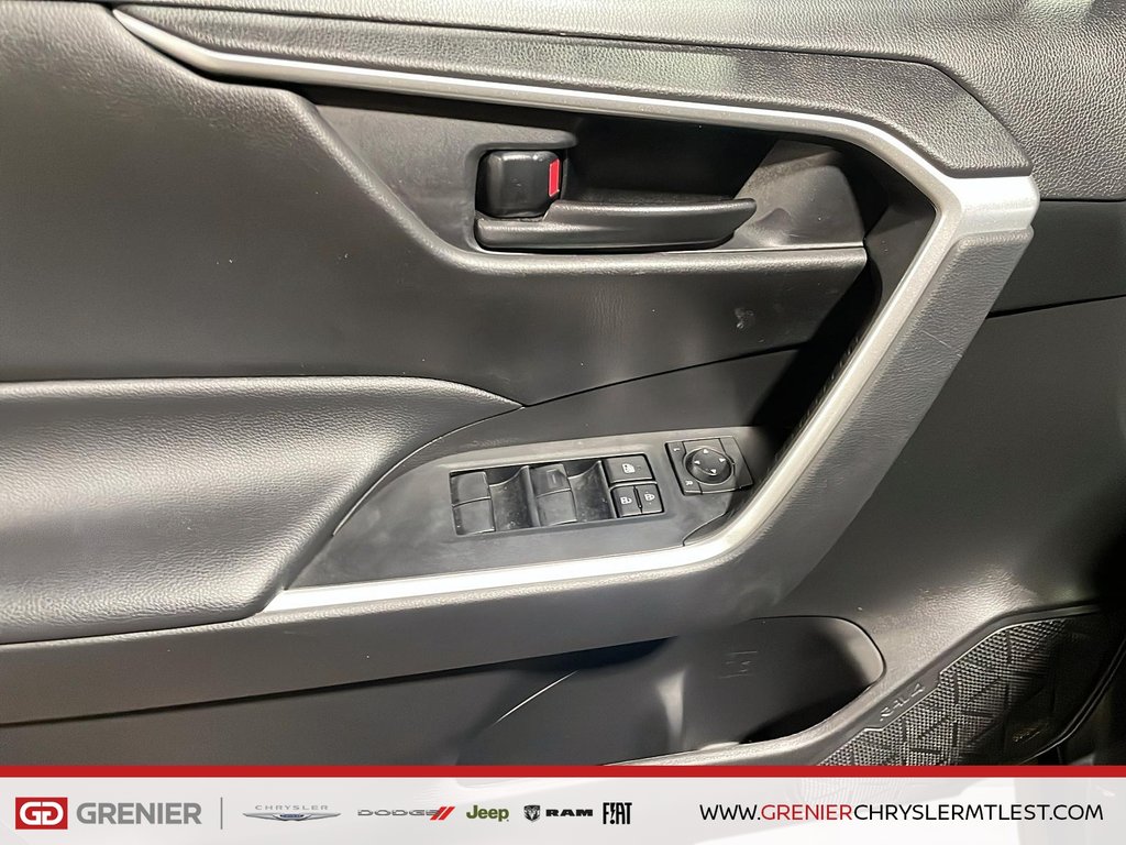Toyota RAV4 LE + AWD + GROUPE ELECTRIQUE 2022 à Pointe-Aux-Trembles, Québec - 10 - w1024h768px