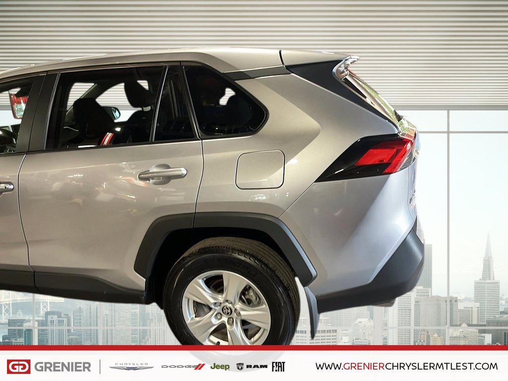 Toyota RAV4 LE + AWD + CARPLAY + GPS 2023 à Pointe-Aux-Trembles, Québec - 5 - w1024h768px