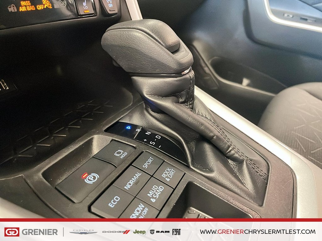 Toyota RAV4 LE + AWD + CARPLAY + GPS 2023 à Pointe-Aux-Trembles, Québec - 11 - w1024h768px