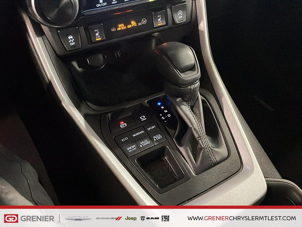 Toyota RAV4 LE + AWD + CARPLAY + GPS 2023 à Pointe-Aux-Trembles, Québec - 13 - w1024h768px