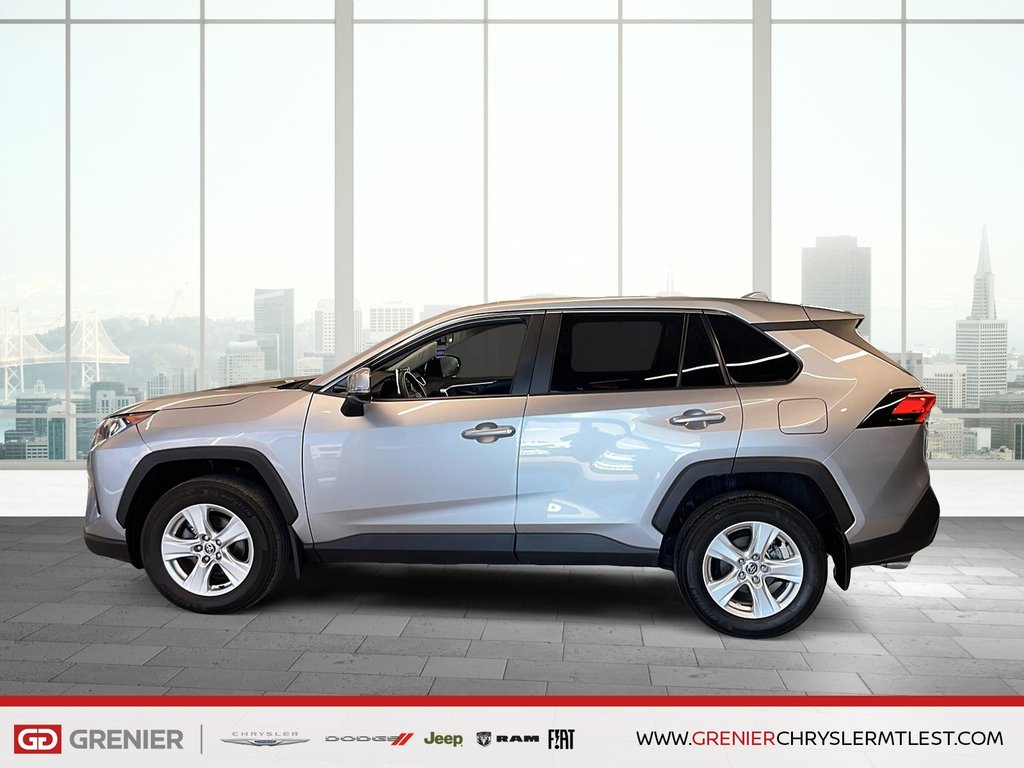 Toyota RAV4 LE + AWD + CARPLAY + GPS 2023 à Pointe-Aux-Trembles, Québec - 4 - w1024h768px