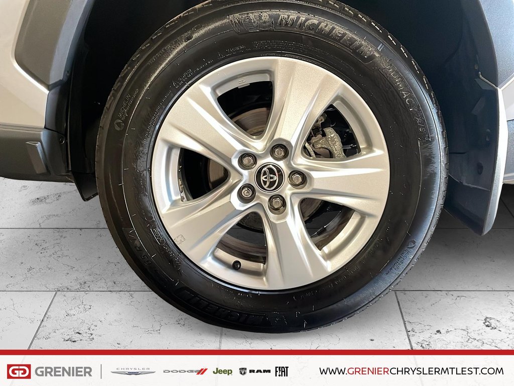 Toyota RAV4 LE + AWD + CARPLAY + GPS 2023 à Pointe-Aux-Trembles, Québec - 7 - w1024h768px