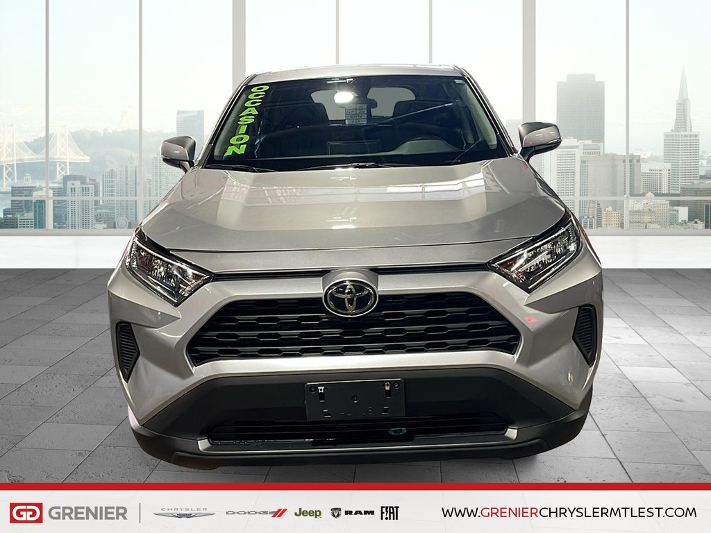 Toyota RAV4 LE + AWD + CARPLAY + GPS 2023 à Pointe-Aux-Trembles, Québec - 2 - w1024h768px
