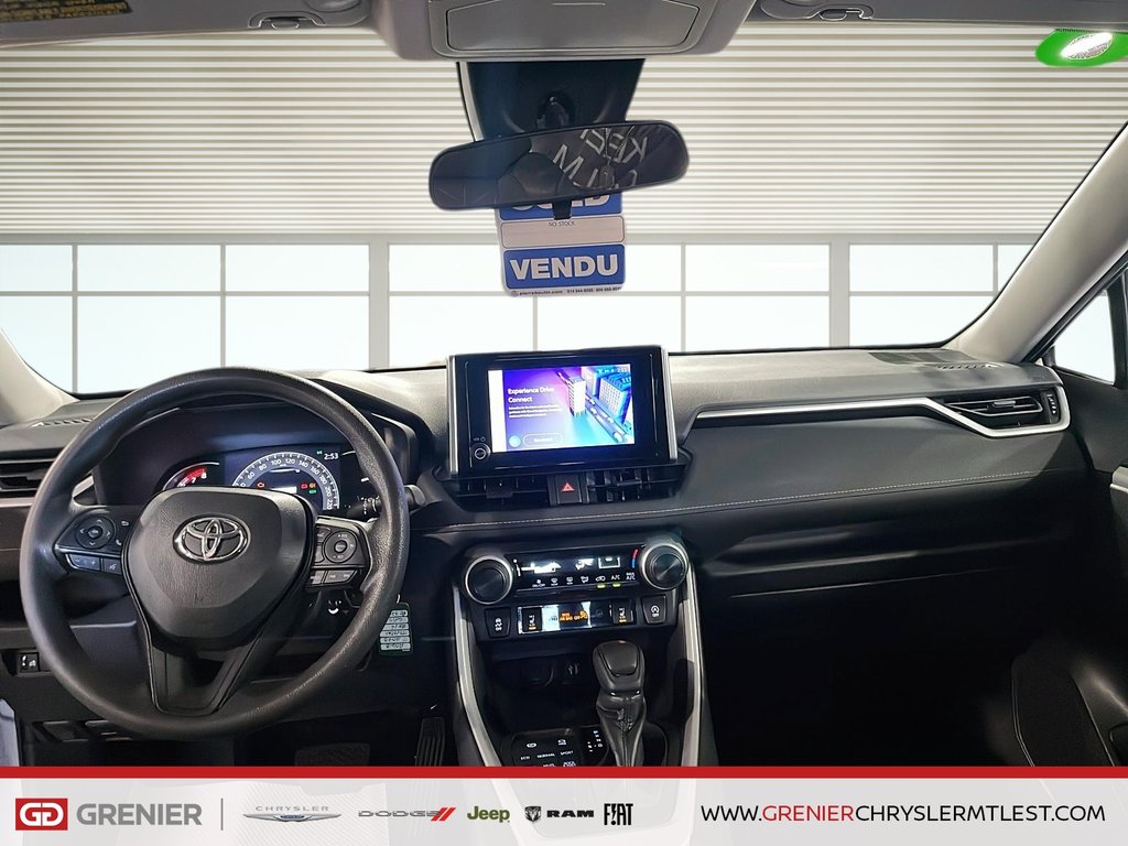 Toyota RAV4 LE + AWD + CARPLAY + GPS 2023 à Pointe-Aux-Trembles, Québec - 9 - w1024h768px