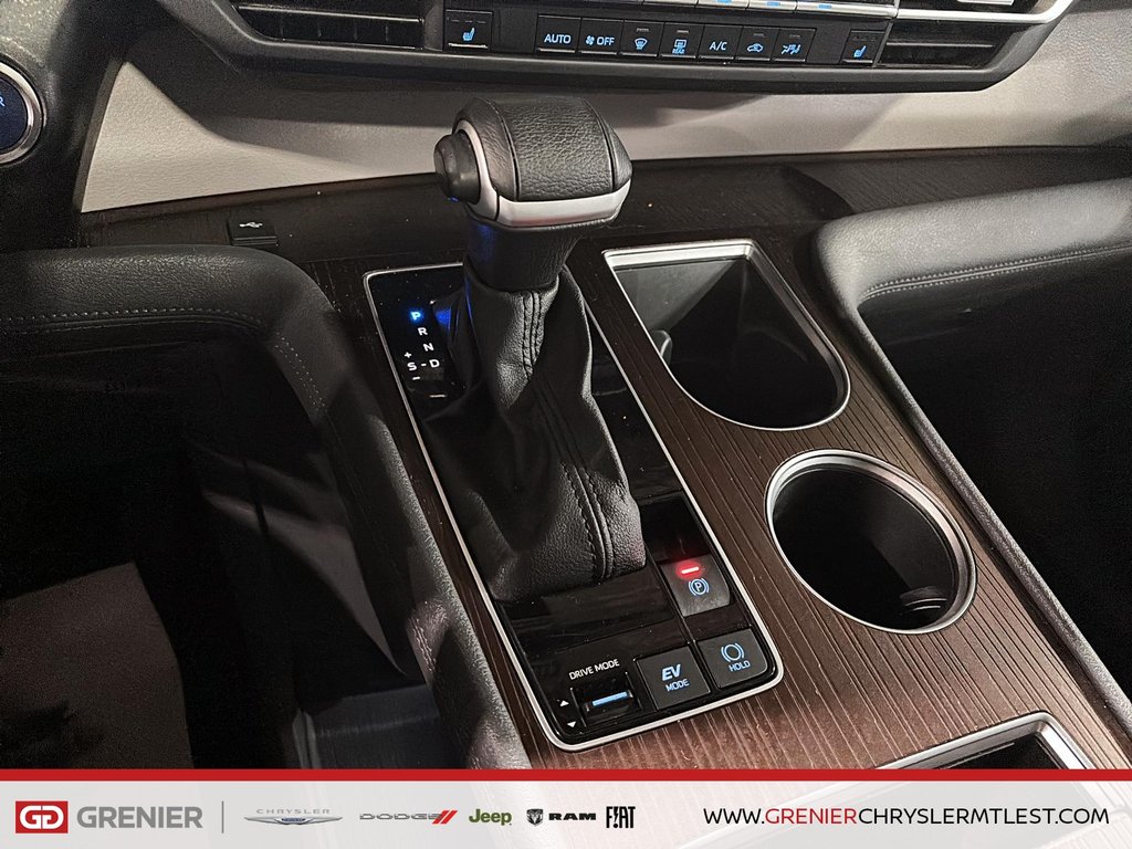 Toyota Sienna XLE HYBRIDE + CUIR + TOIT OUVRANT 2023 à Pointe-Aux-Trembles, Québec - 11 - w1024h768px