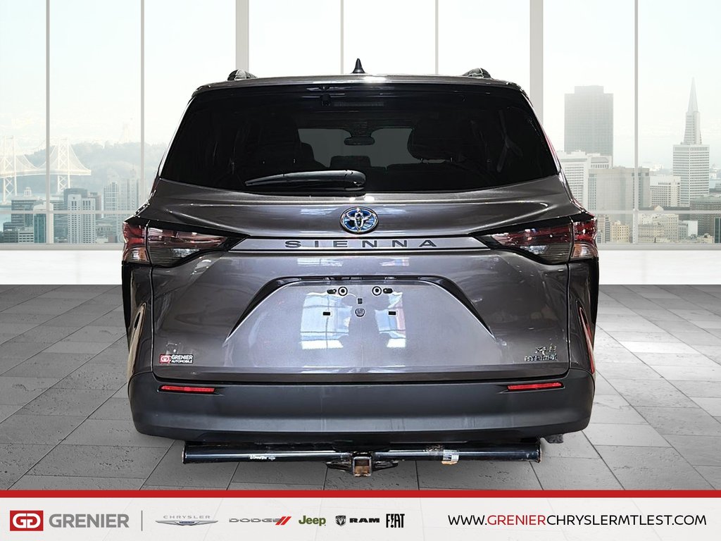 Toyota Sienna XLE HYBRIDE + CUIR + TOIT OUVRANT 2023 à Pointe-Aux-Trembles, Québec - 3 - w1024h768px