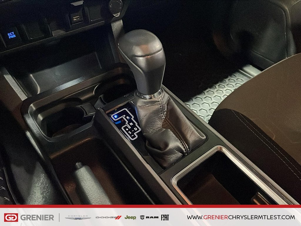 2023 Toyota Tacoma TRD OFFROAD + 4X4 + ATTACHE-REMORQUE in Pointe-Aux-Trembles, Quebec - 11 - w1024h768px
