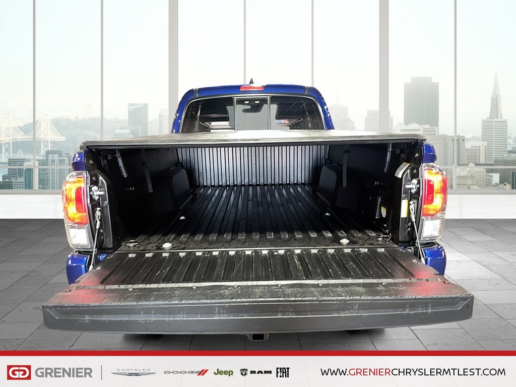 2023 Toyota Tacoma TRD OFFROAD + 4X4 + ATTACHE-REMORQUE in Pointe-Aux-Trembles, Quebec - 12 - w1024h768px