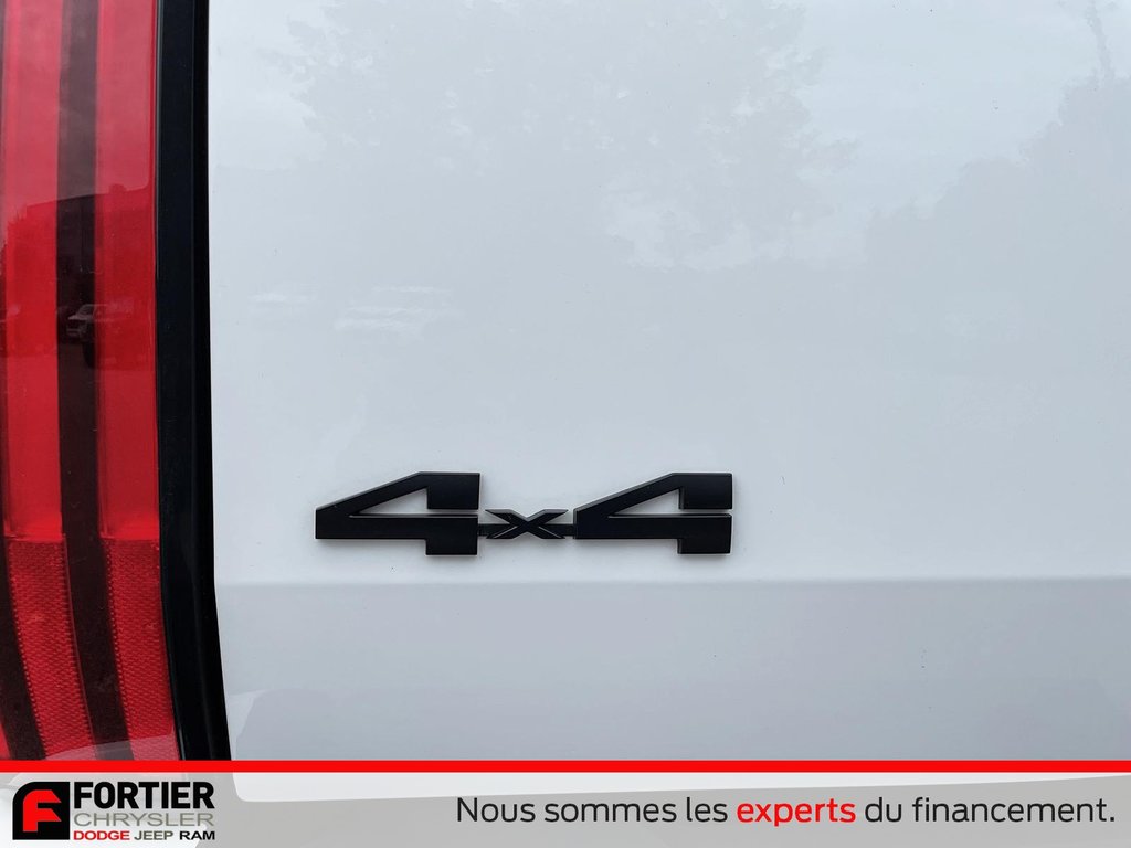 Toyota Tundra TRD SPORT + CREWMAX SR + V6 2022 à Pointe-Aux-Trembles, Québec - 4 - w1024h768px