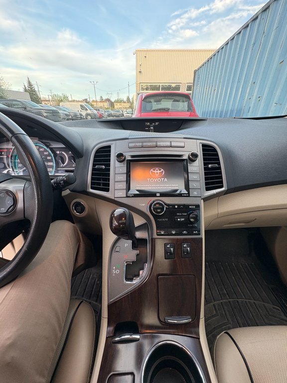 Toyota Venza Limited AWD 2015 à Pointe-Aux-Trembles, Québec - 10 - w1024h768px