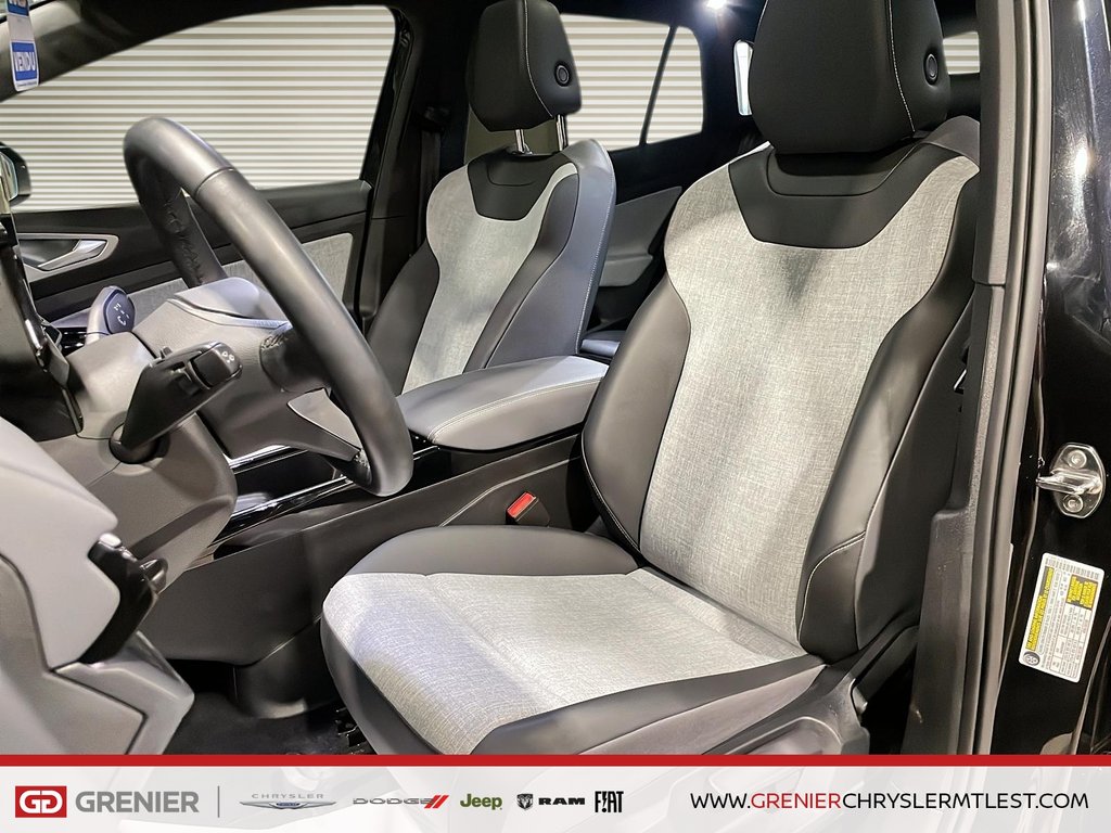 2024 Volkswagen ID.4 PRO + AWD + ELECTRIQUE in Pointe-Aux-Trembles, Quebec - 8 - w1024h768px