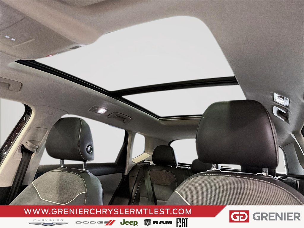 Volkswagen Taos COMFORTLINE + DEMARREUR A DISTANCE + CARPLAY 2024 à Pointe-Aux-Trembles, Québec - 15 - w1024h768px