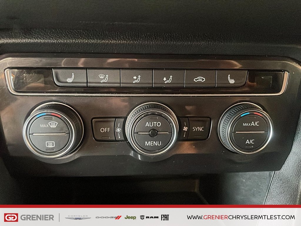 2020 Volkswagen Tiguan COMFORTLINE + AWD + CARPLAY in Pointe-Aux-Trembles, Quebec - 15 - w1024h768px