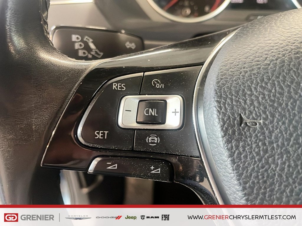 2020 Volkswagen Tiguan COMFORTLINE + AWD + CARPLAY in Pointe-Aux-Trembles, Quebec - 12 - w1024h768px