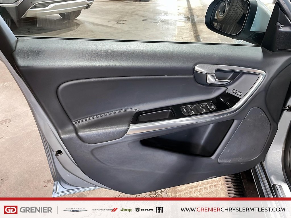 2018 Volvo S60 T5 DYNAMIC POLESTAR + TOIT OUVRANT in Pointe-Aux-Trembles, Quebec - 10 - w1024h768px