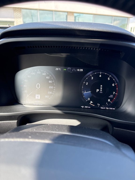 2020 Volvo XC40 Inscription T5 in Pointe-Aux-Trembles, Quebec - 5 - w1024h768px