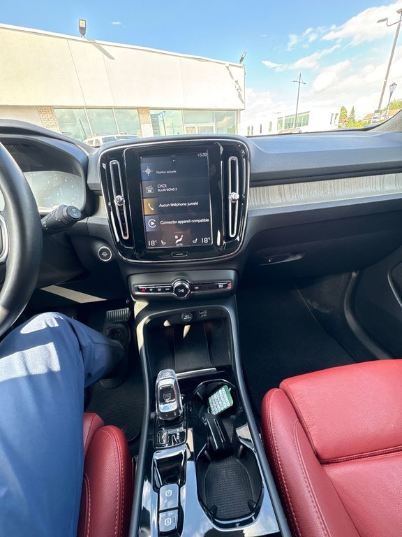 2020 Volvo XC40 Inscription T5 in Pointe-Aux-Trembles, Quebec - 7 - w1024h768px