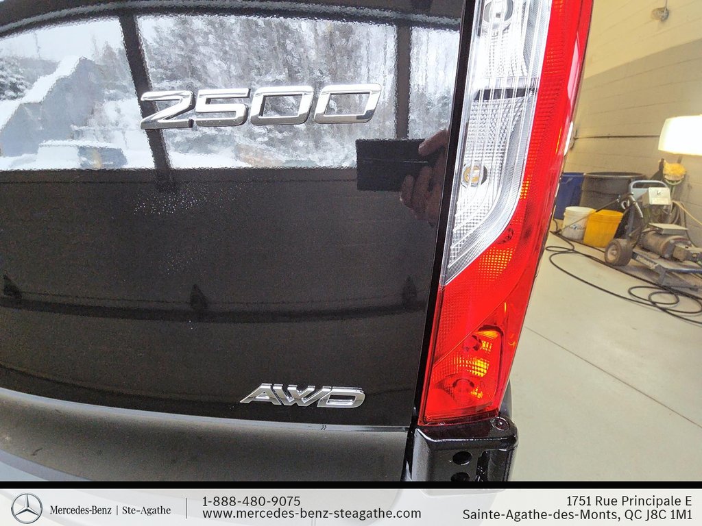 2026 Mercedes-Benz Sprinter 2500 170 Wheelbase High Roof AWD in Charlemagne, Quebec - 5 - w1024h768px