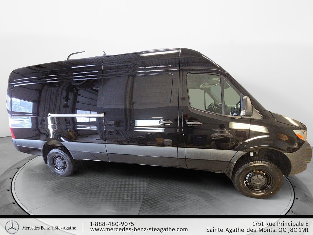 2026 Mercedes-Benz Sprinter 2500 170 Wheelbase High Roof AWD in Charlemagne, Quebec - 3 - w1024h768px