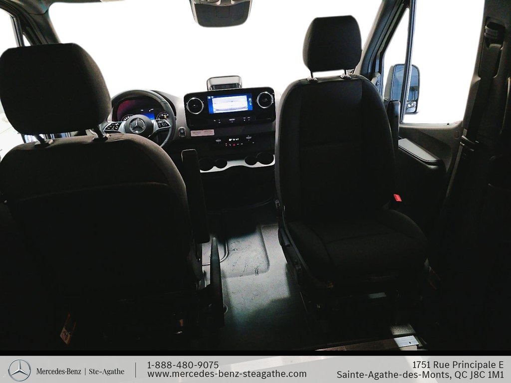 2026 Mercedes-Benz Sprinter 2500 170 Wheelbase High Roof AWD in Charlemagne, Quebec - 26 - w1024h768px