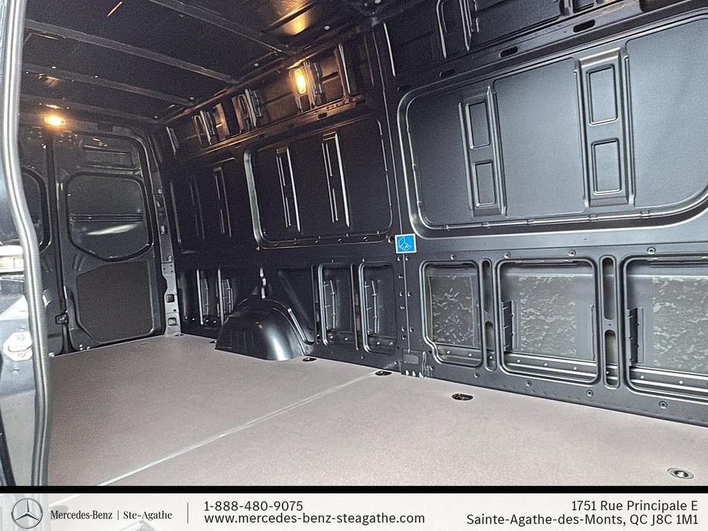 Mercedes-Benz Sprinter 2500 170 Wheelbase High Roof RWD 2026 à Charlemagne, Québec - 25 - w1024h768px