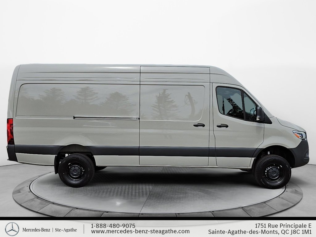 2026 Mercedes-Benz Sprinter 2500 170 Wheelbase High Roof AWD in Charlemagne, Quebec - 3 - w1024h768px