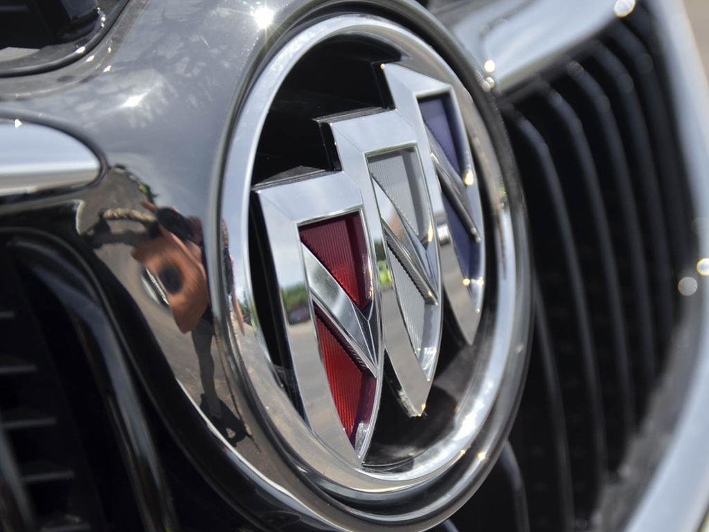 is hst included in new home prices ontario