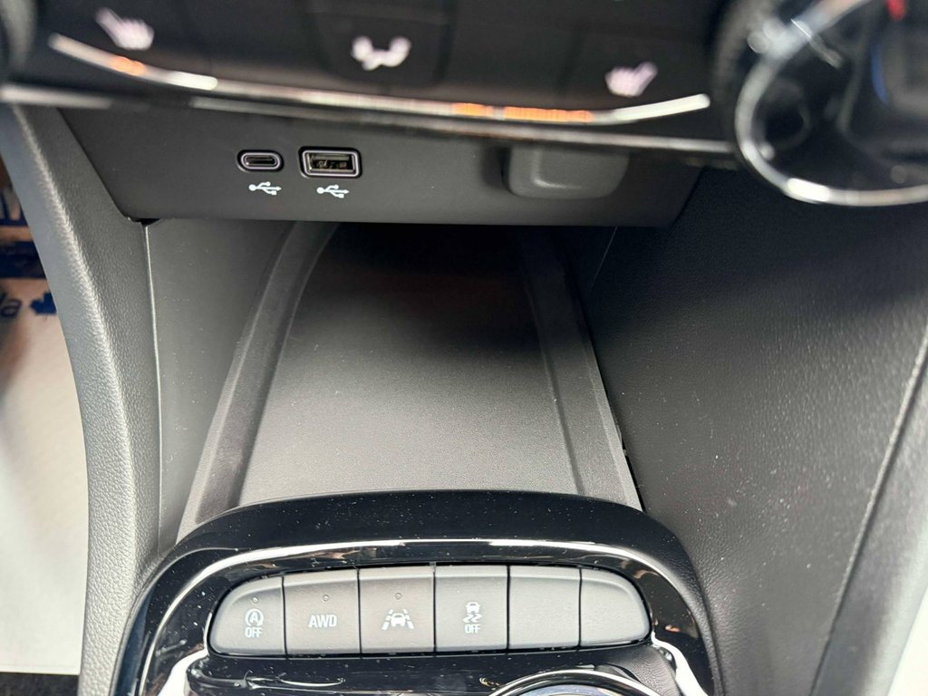 2025 Buick Encore GX Sport Touring in Edmundston, New Brunswick - 10 - w1024h768px